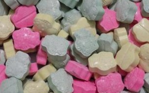 buying drugs off darknet